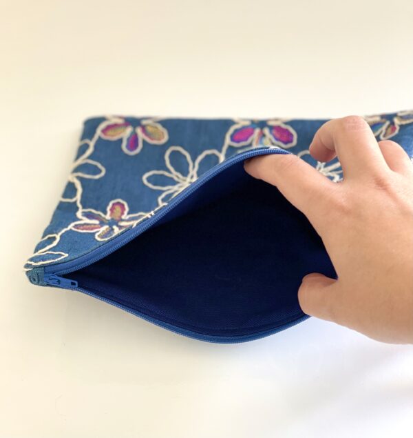Pochette Fleurs Jeans – Image 2