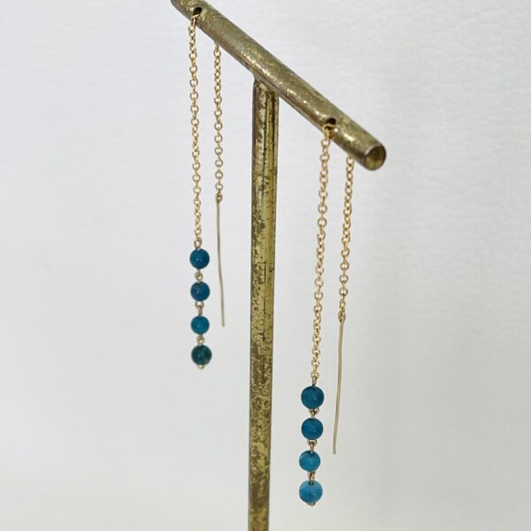 Longue boucles d'oreilles apatite