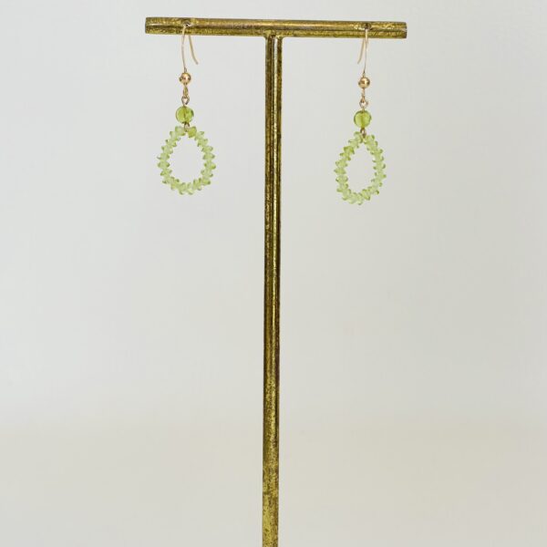 Boucles d'oreilles Gouttes de Péridot – Image 7