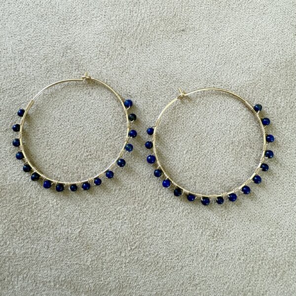 Créoles L en Gold Filled 14K & Lapis-Lazuli – Image 4